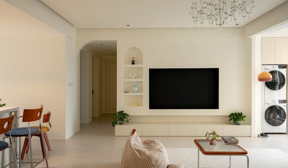 Gniazdka i włączniki w mieszkaniu: plan, wysokości, obwody i miejsca krytyczne bez przeróbek